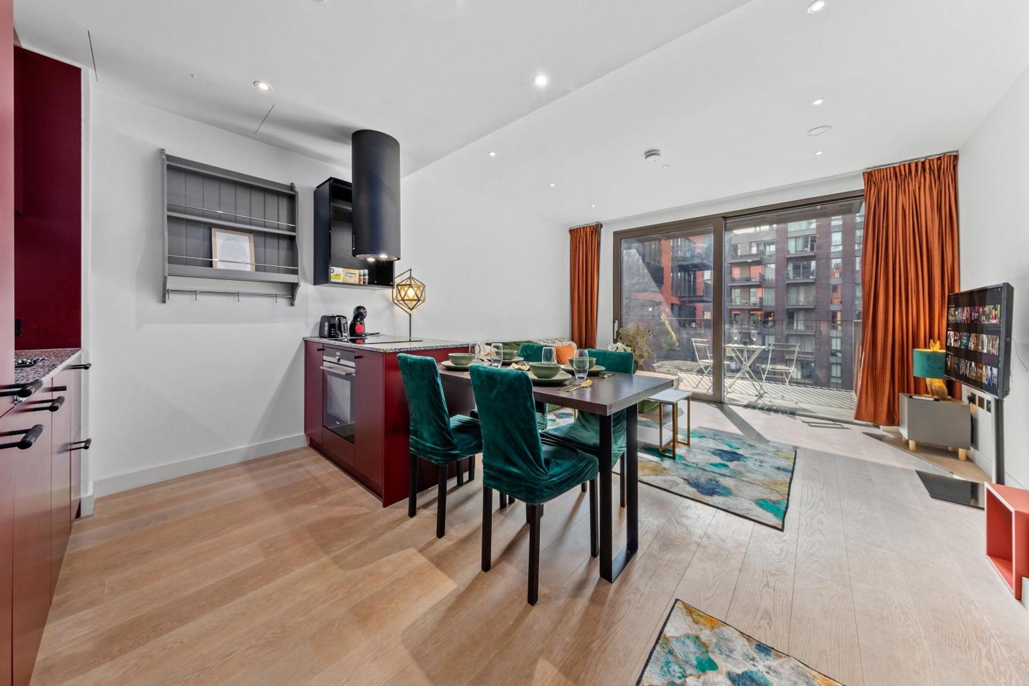 Central London Luxury: Garden View Flat with Balcony Apartment Exterior photo